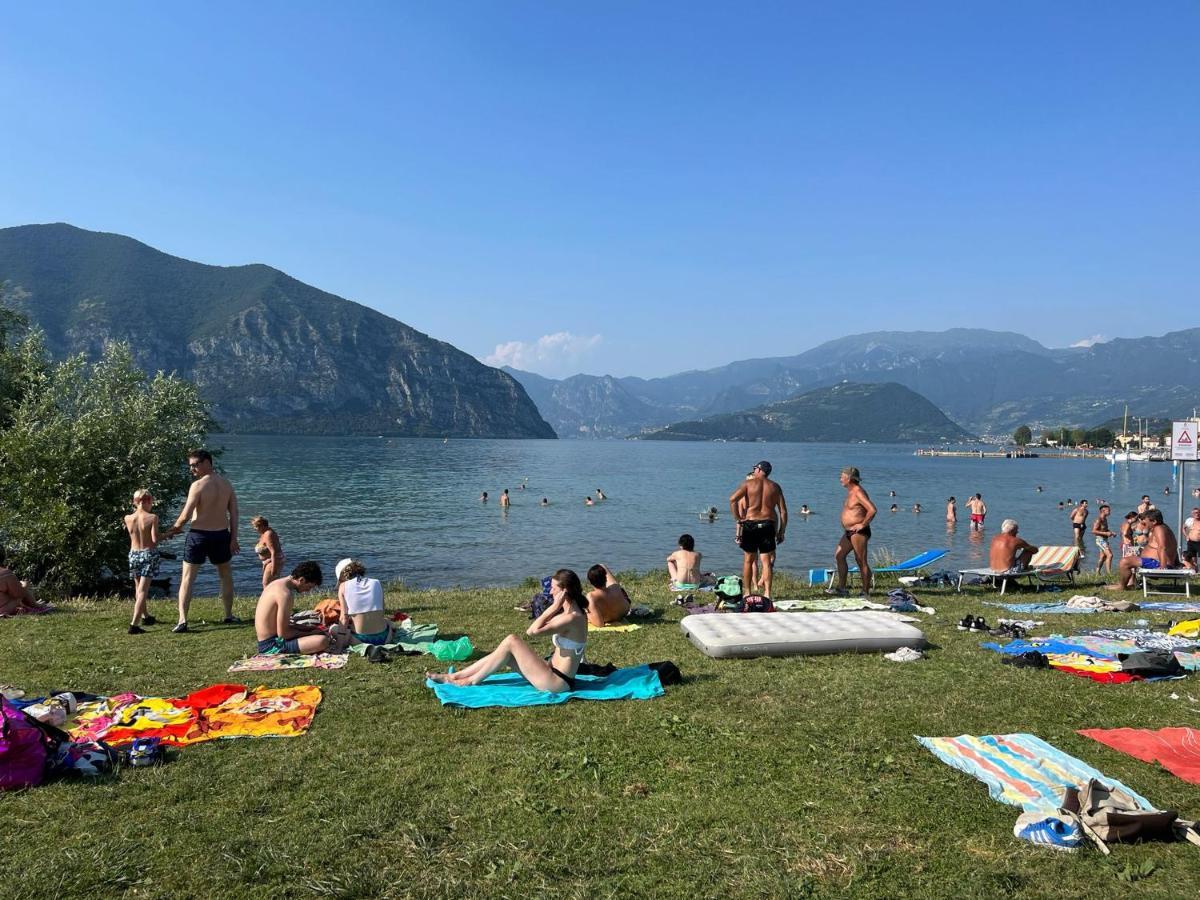 Crossing Home - Zentrum Iseo Buitenkant foto